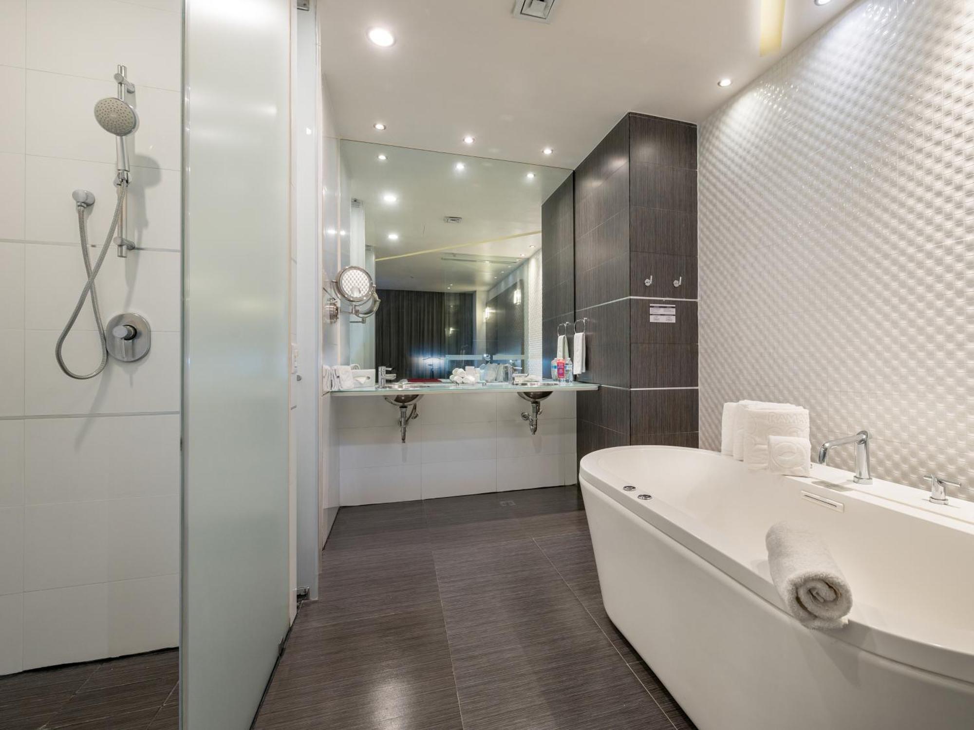 Ramada Encore By Wyndham Aguascalientes Exterior foto